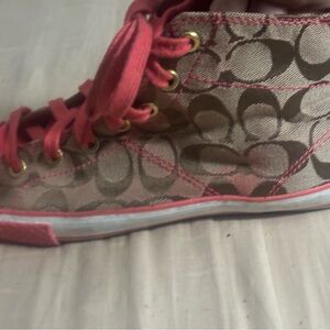 Coach shoe very fashionable